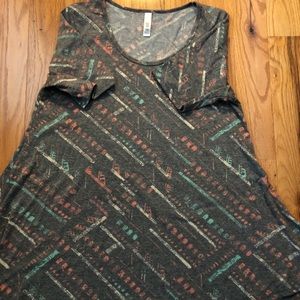 LuLaRoe Perfect Tee Medium EUC